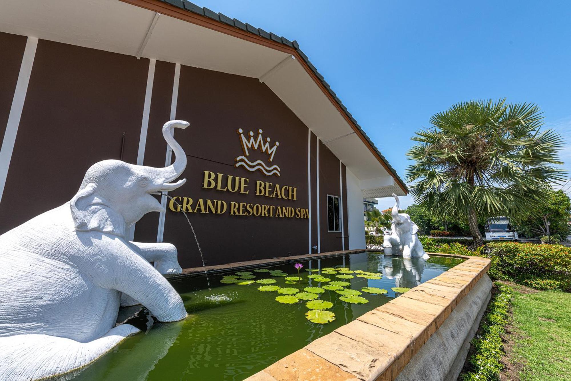 Blue Beach Grand Resort And Spa In Chalong Phuket By Dayuu Banszajjuan Kültér fotó