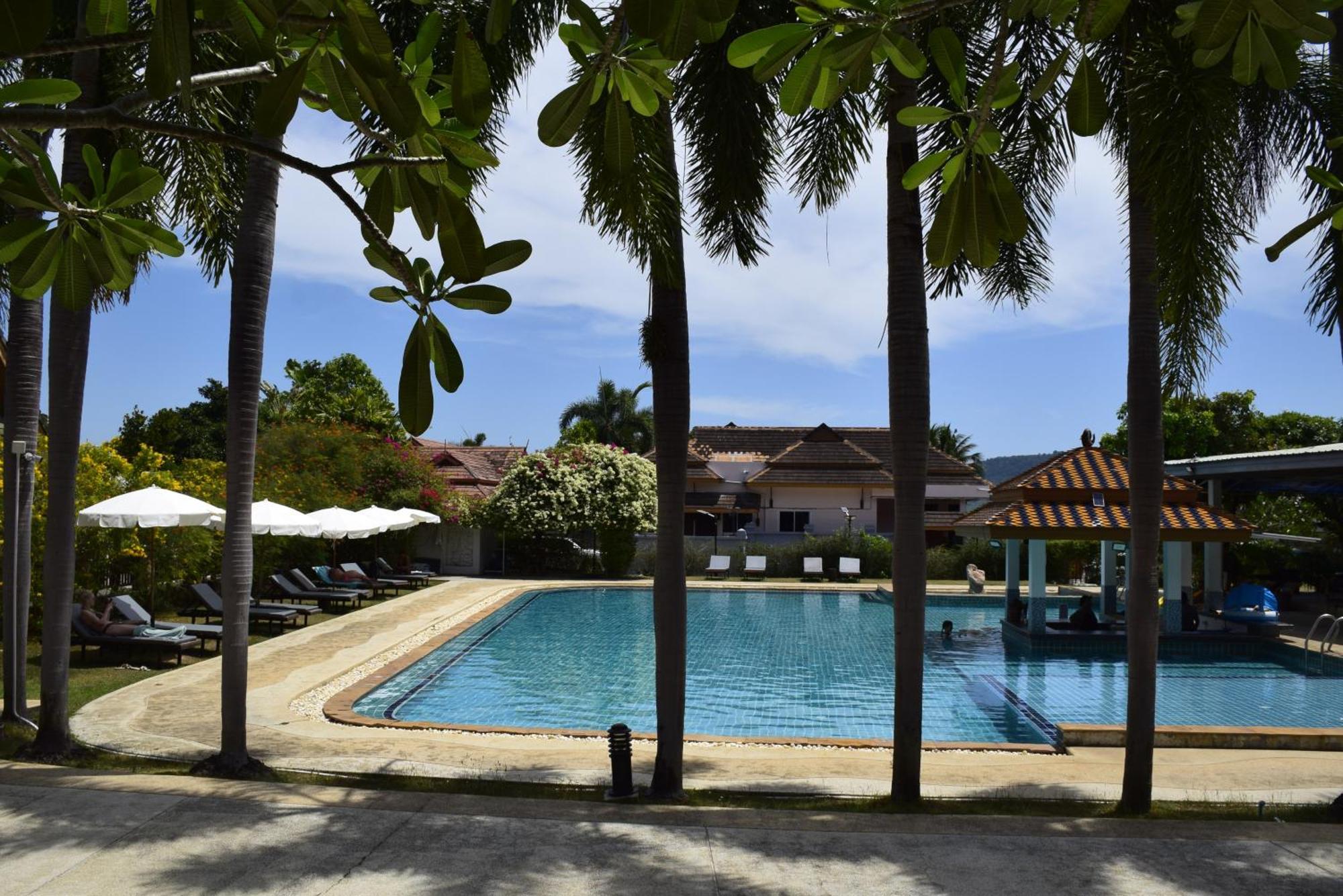 Blue Beach Grand Resort And Spa In Chalong Phuket By Dayuu Banszajjuan Kültér fotó